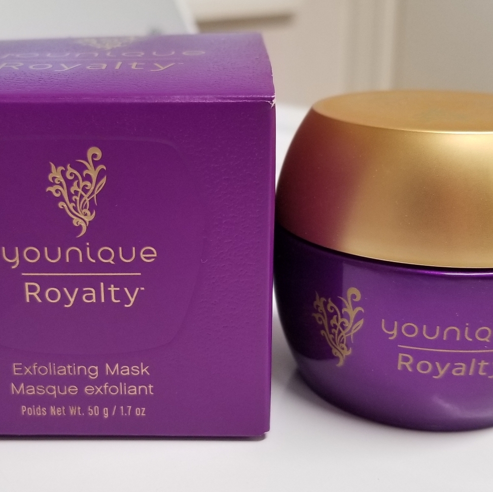 Exfoliating mask